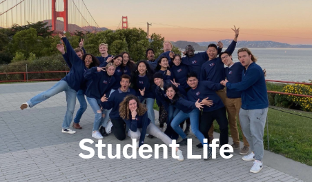 Student Life - students in front of the golden gate bridge